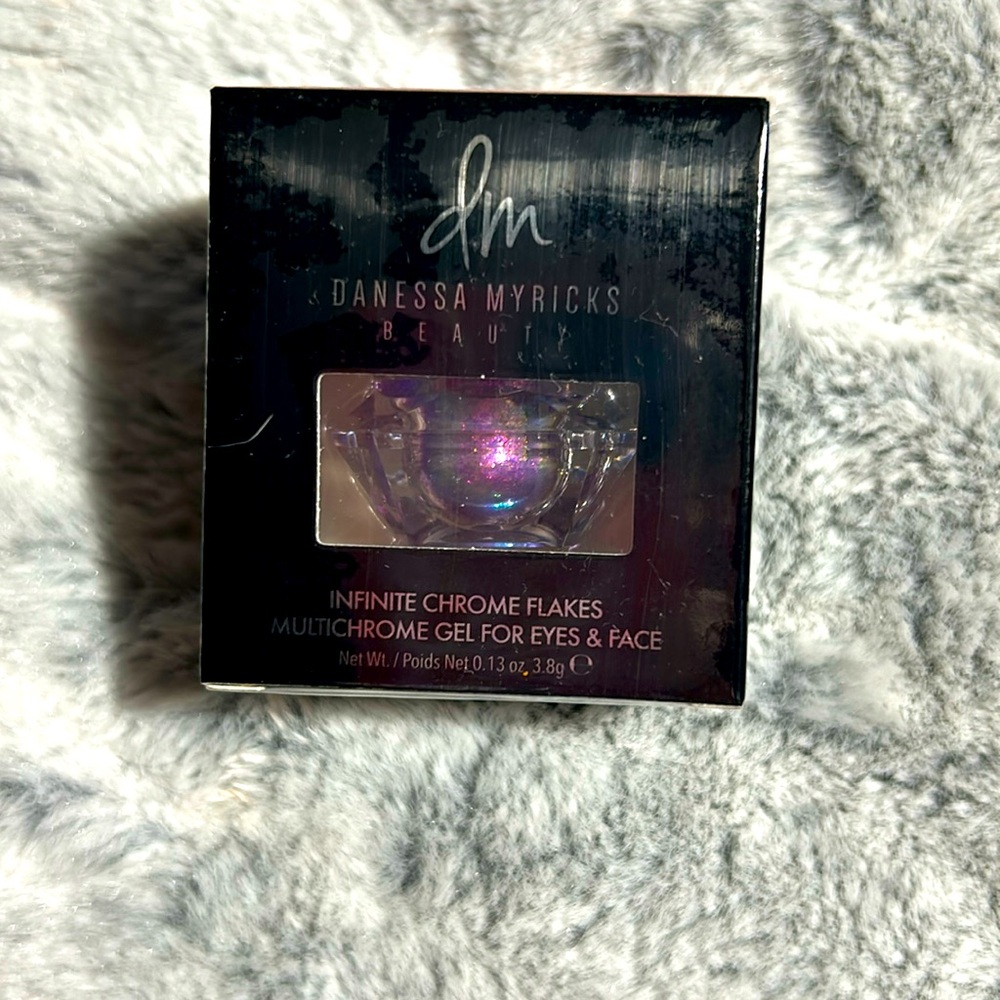 Danessa Myricks 💫Shooting Star infinite chrome flakes eye&face 💫